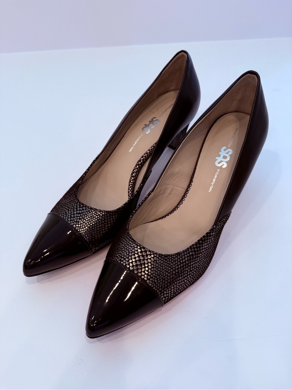 SAS Reina Black Shimmering Snakeskin & Patent Leather Pumps – Italy – Size 10